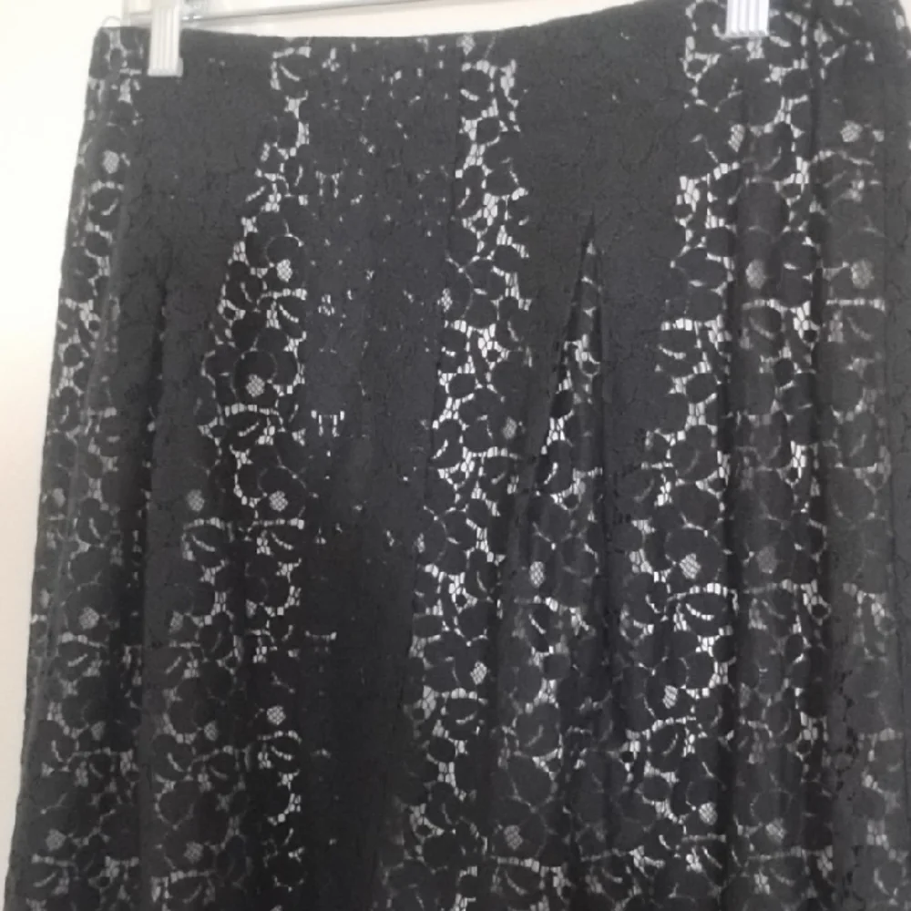 Talbots Black Midi Skirt Floral Lace Overlay Nude Illusion Feminine A Line Pleat